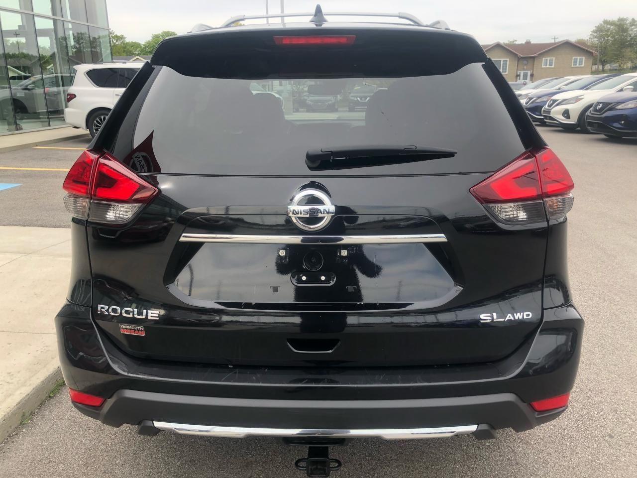 2017 Nissan Rogue S-4