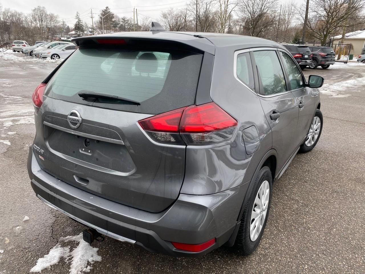2017 Nissan Rogue S-2