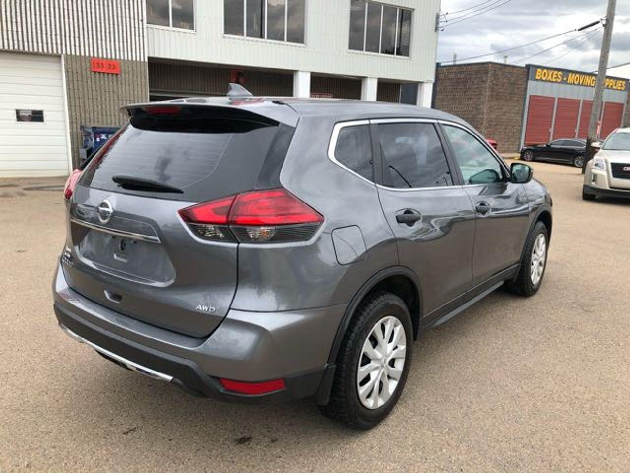 2017 Nissan Rogue S-4