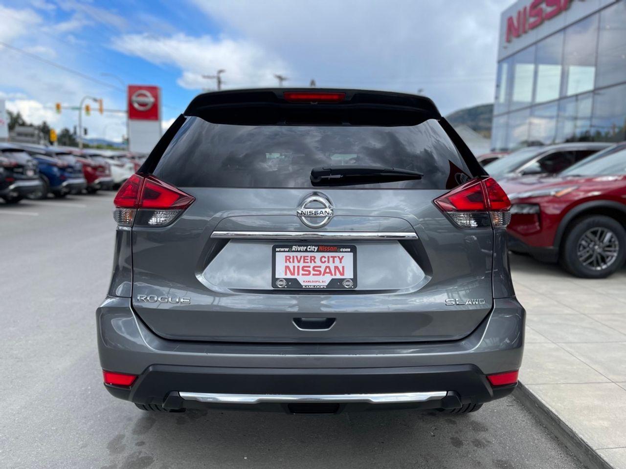 2017 Nissan Rogue S-3
