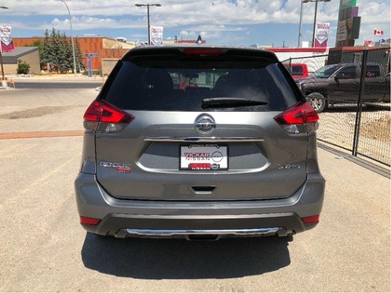 2017 Nissan Rogue S-3