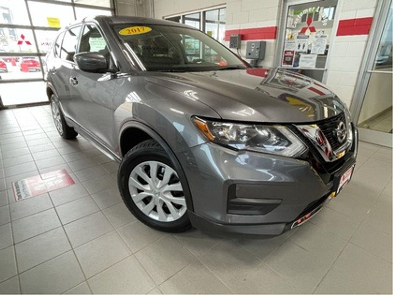 2017 Nissan Rogue S-1