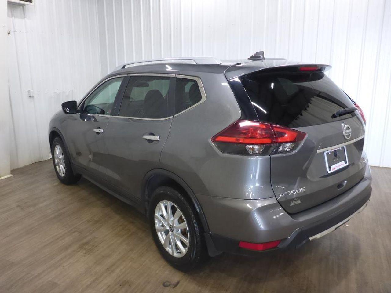 2017 Nissan Rogue S-4