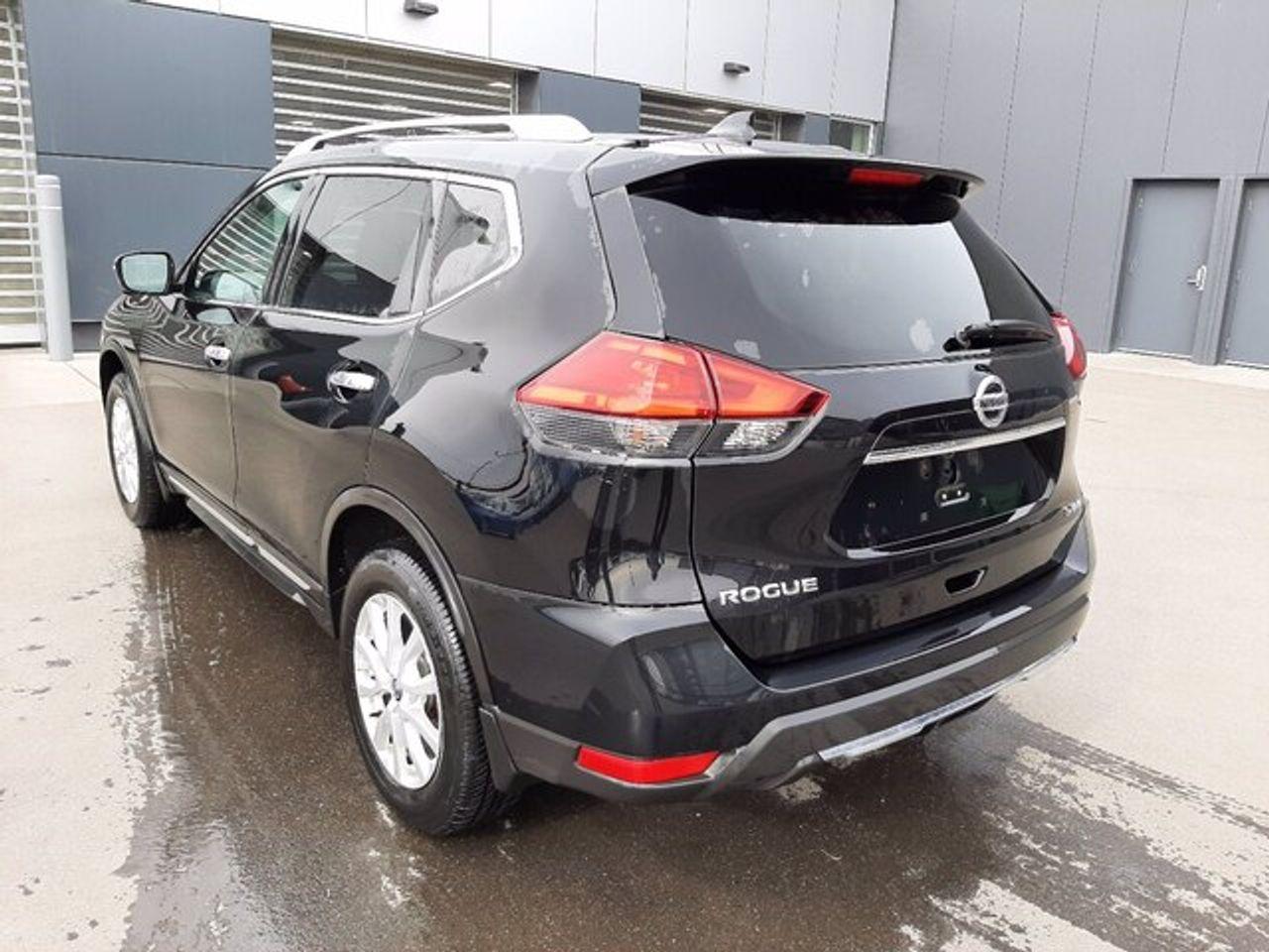 2017 Nissan Rogue SV-1