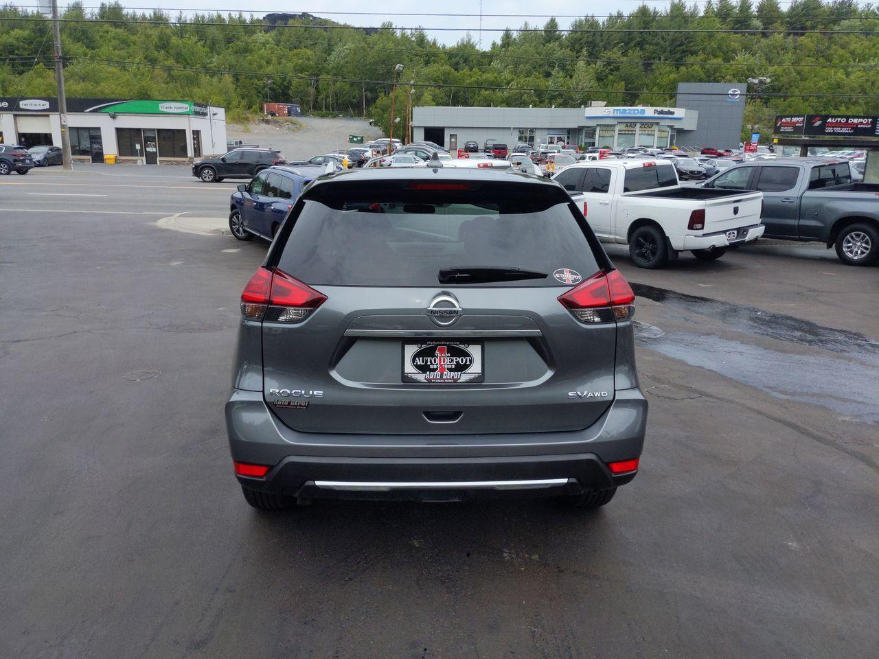 2017 Nissan Rogue SV-4