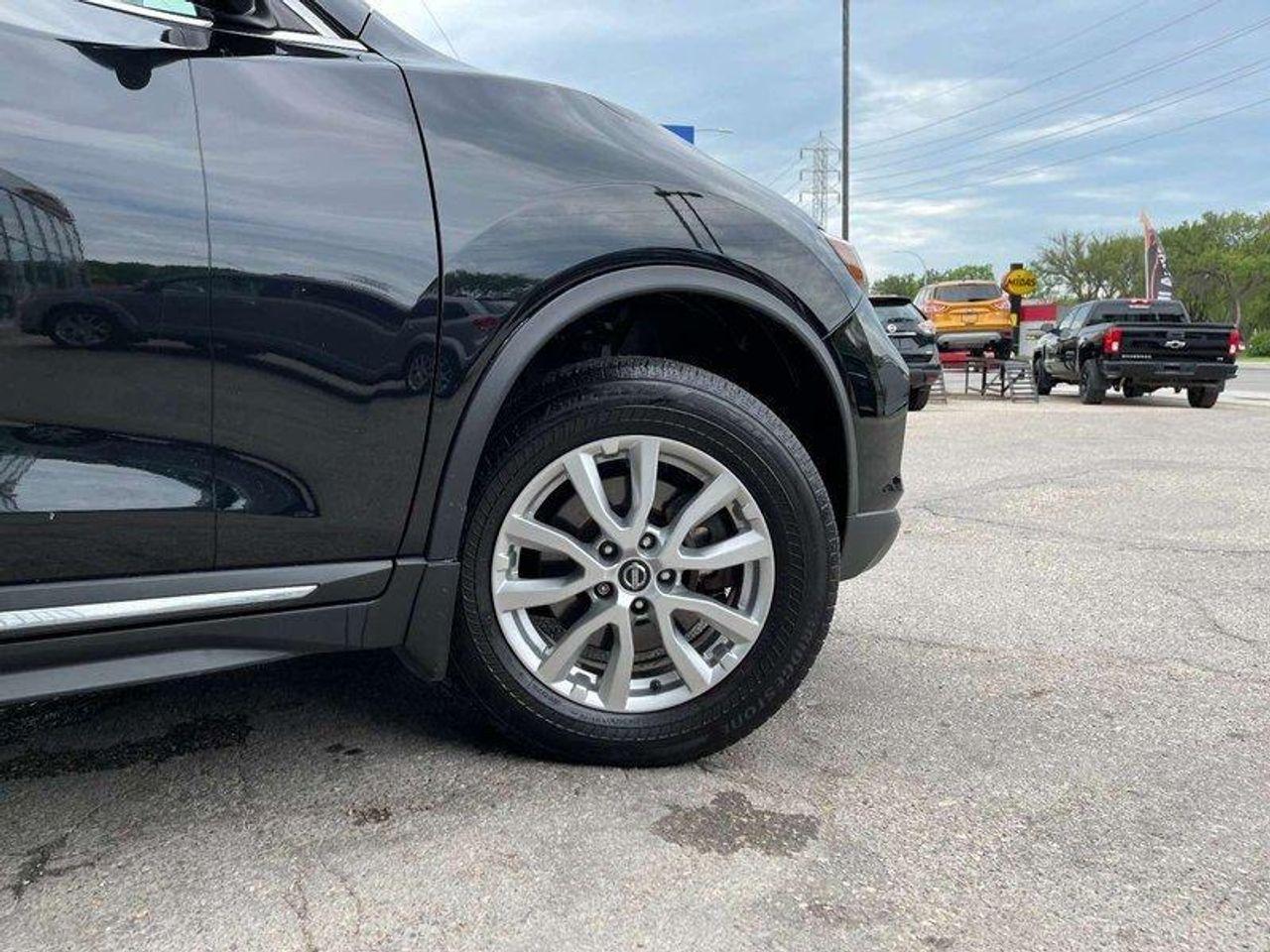 2017 Nissan Rogue SV-3