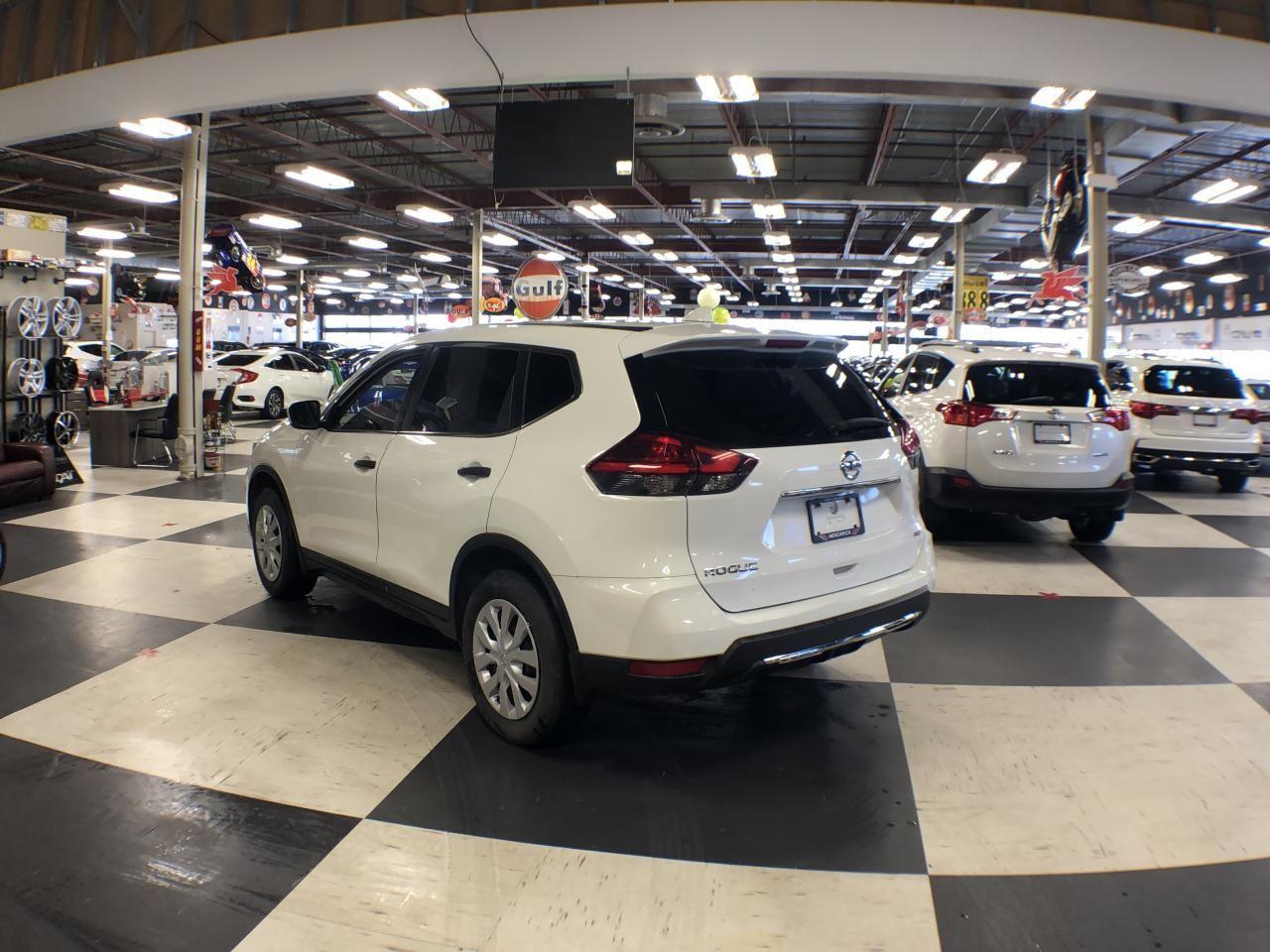 2017 Nissan Rogue S-4