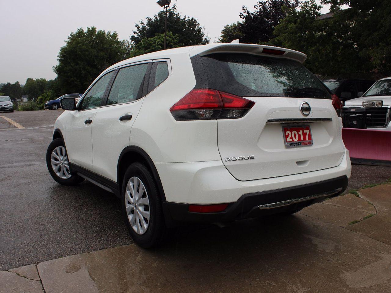 2017 Nissan Rogue S-4