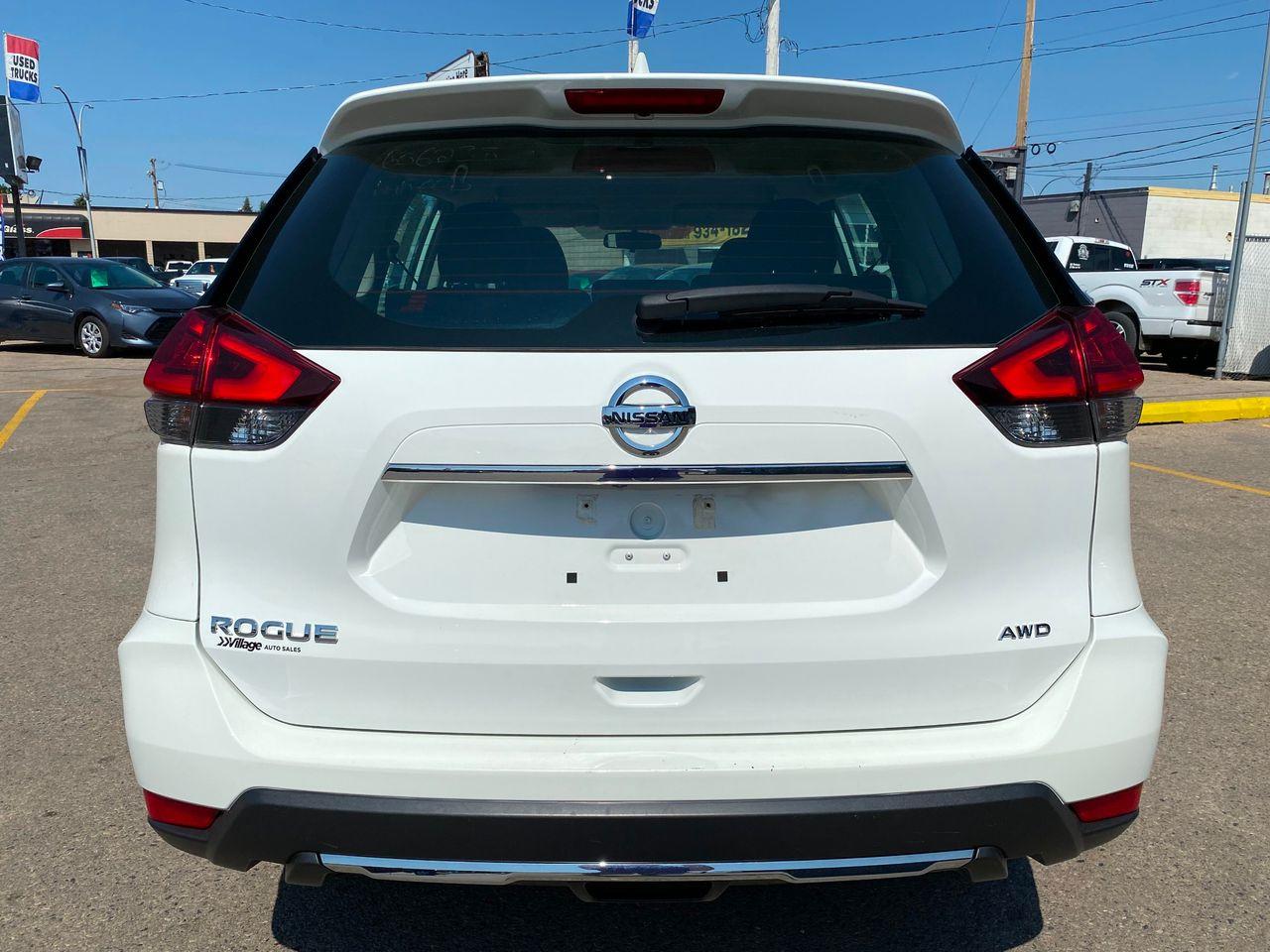 2017 Nissan Rogue S-3