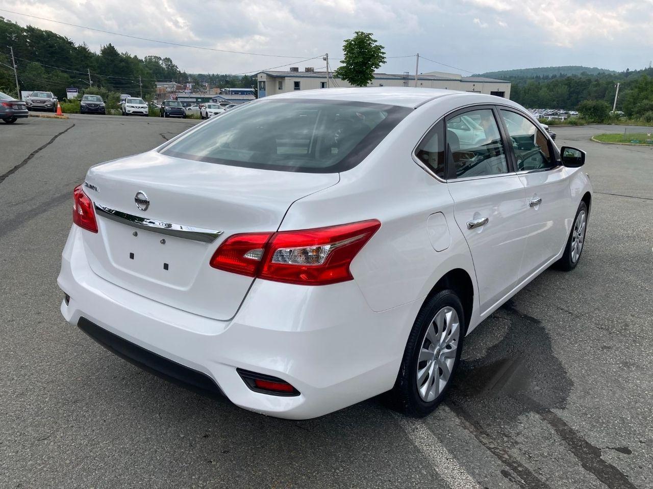 2017 Nissan Sentra S-4