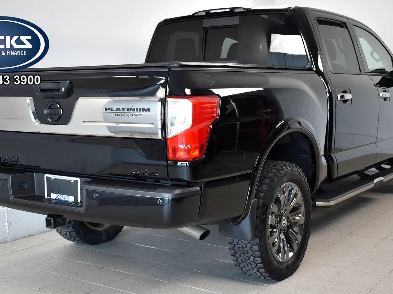 2017 Nissan Titan S-3