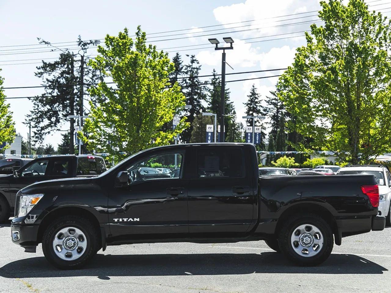 2017 Nissan Titan S-4