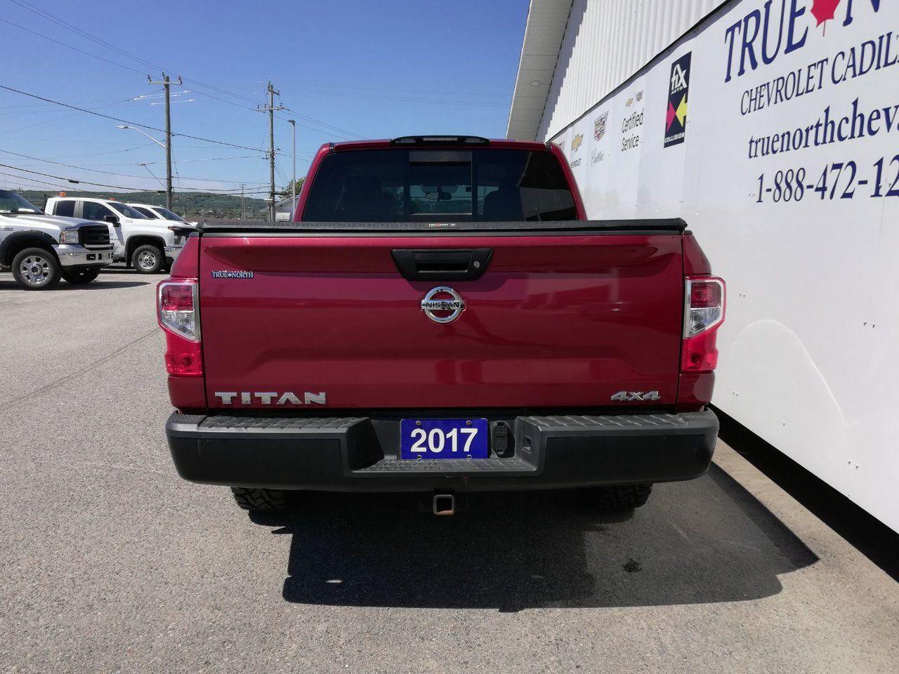 2017 Nissan Titan S-4