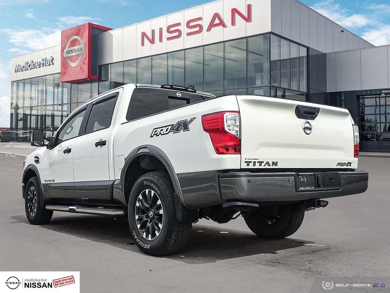 2017 Nissan Titan S-4