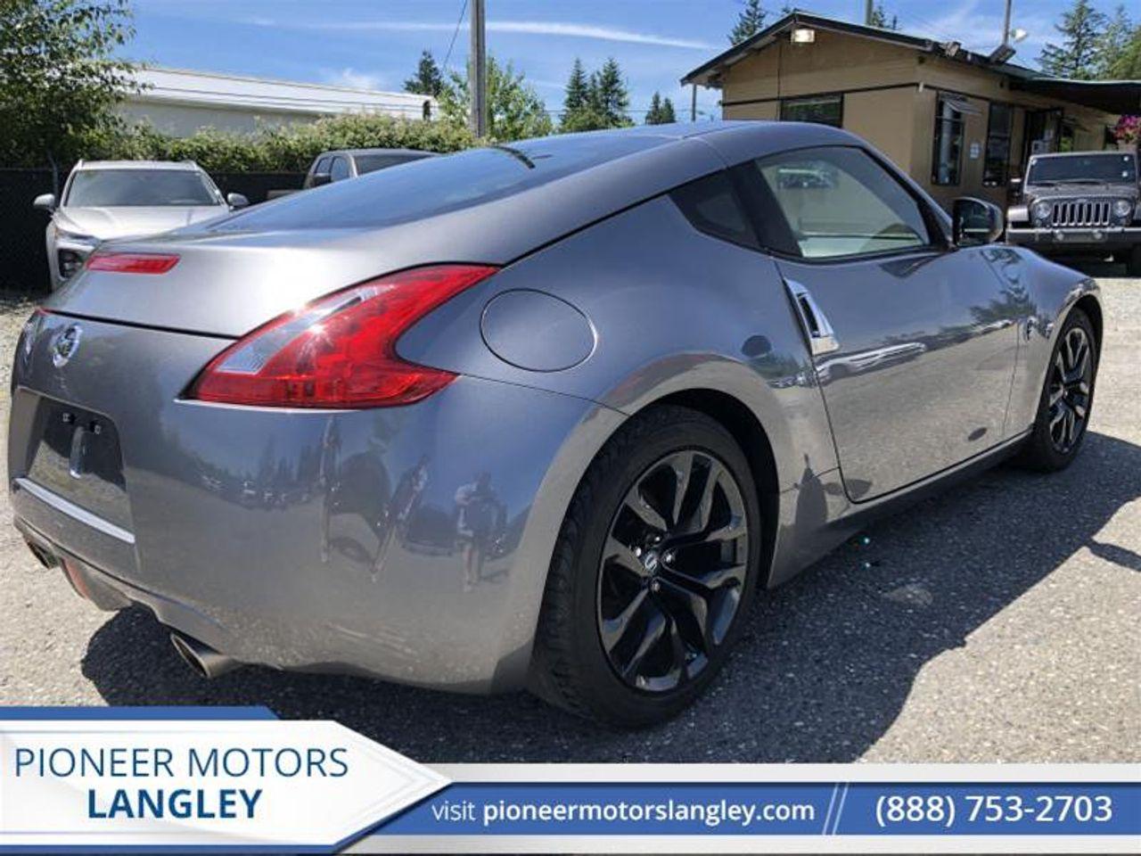 2017 Nissan Z Base-2