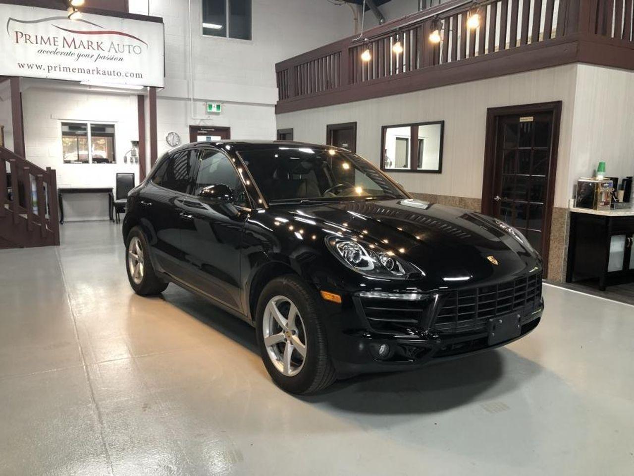 2017 Porsche Macan Base-0