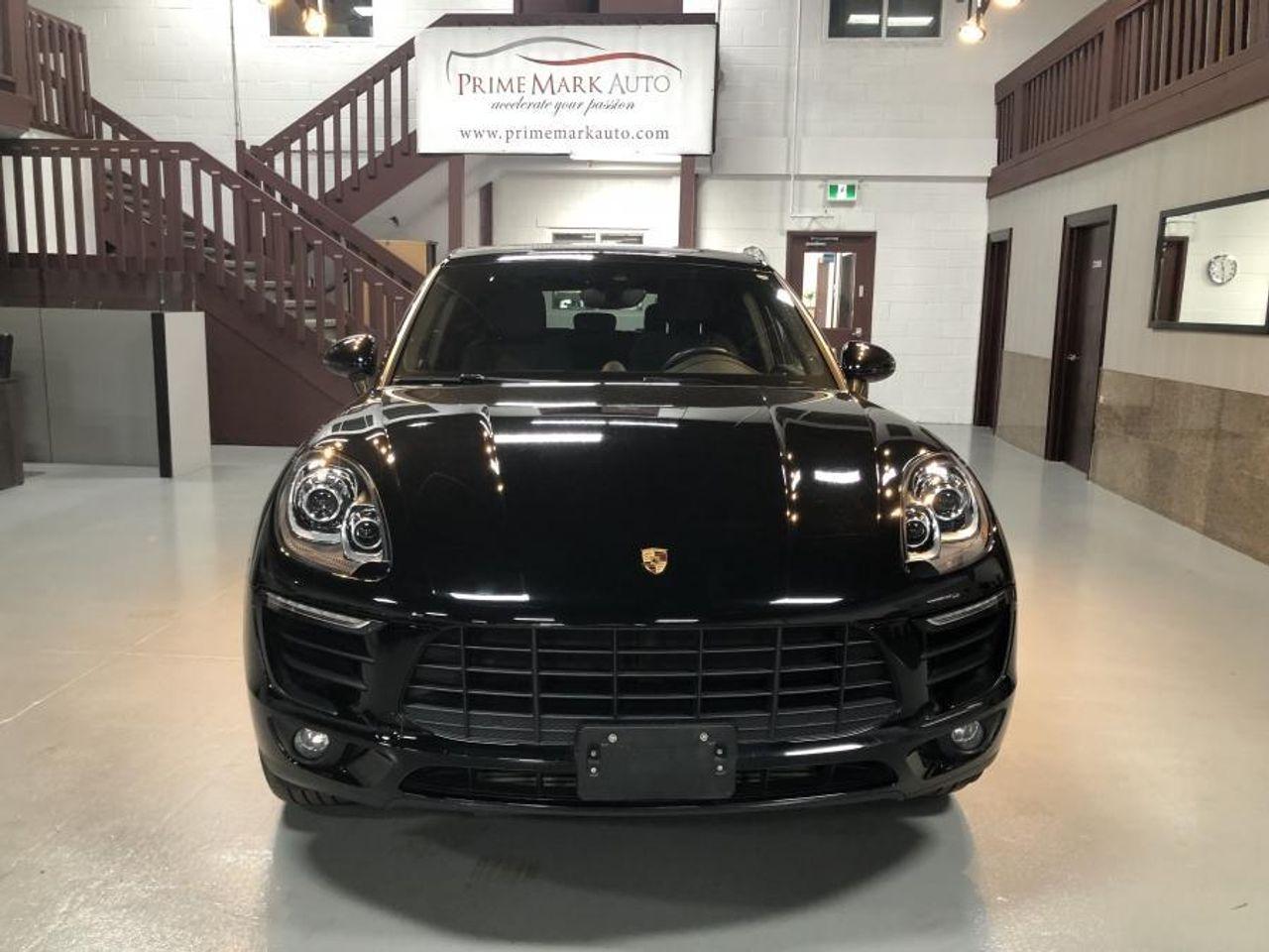 2017 Porsche Macan Base-2