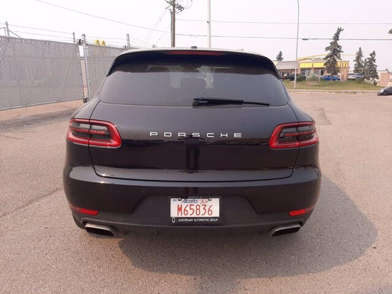 2017 Porsche Macan Base-3