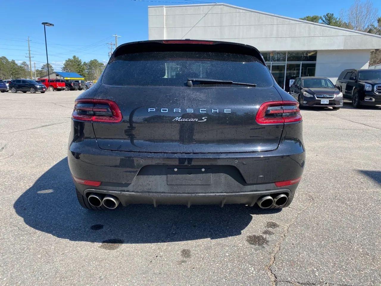 2017 Porsche Macan S-4