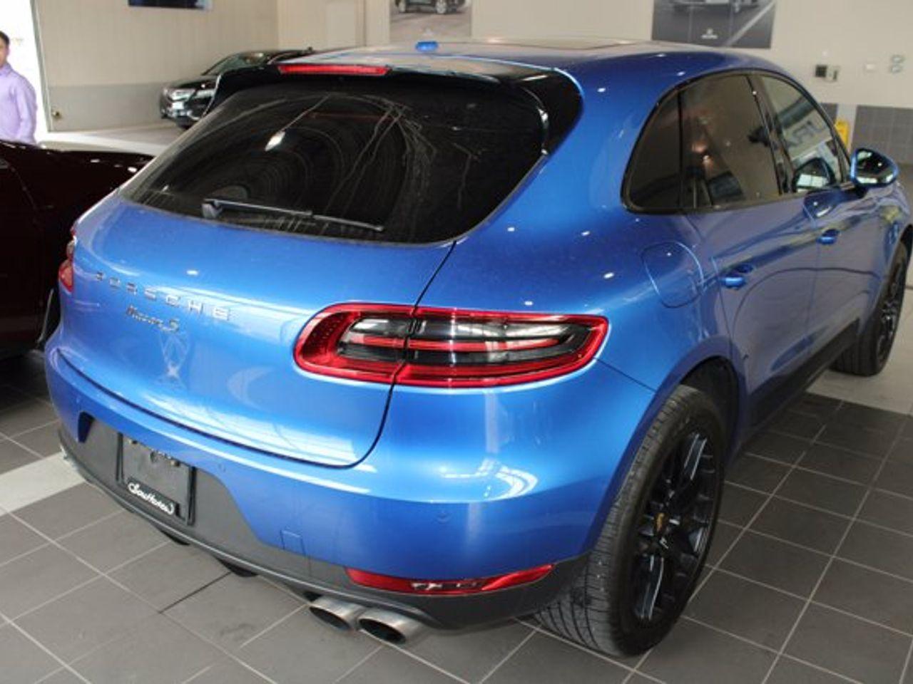 2017 Porsche Macan S-2