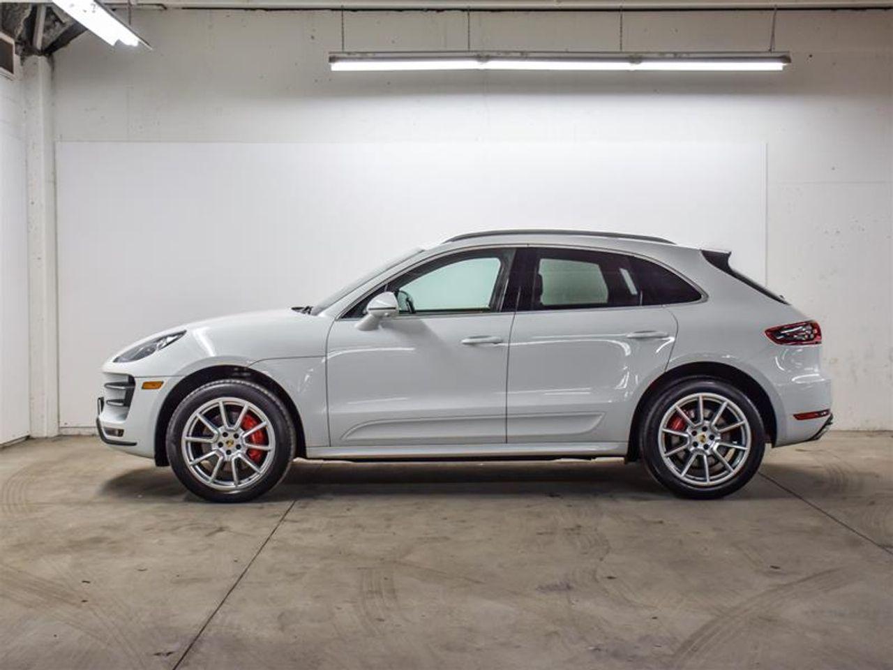 2017 Porsche Macan Turbo-3