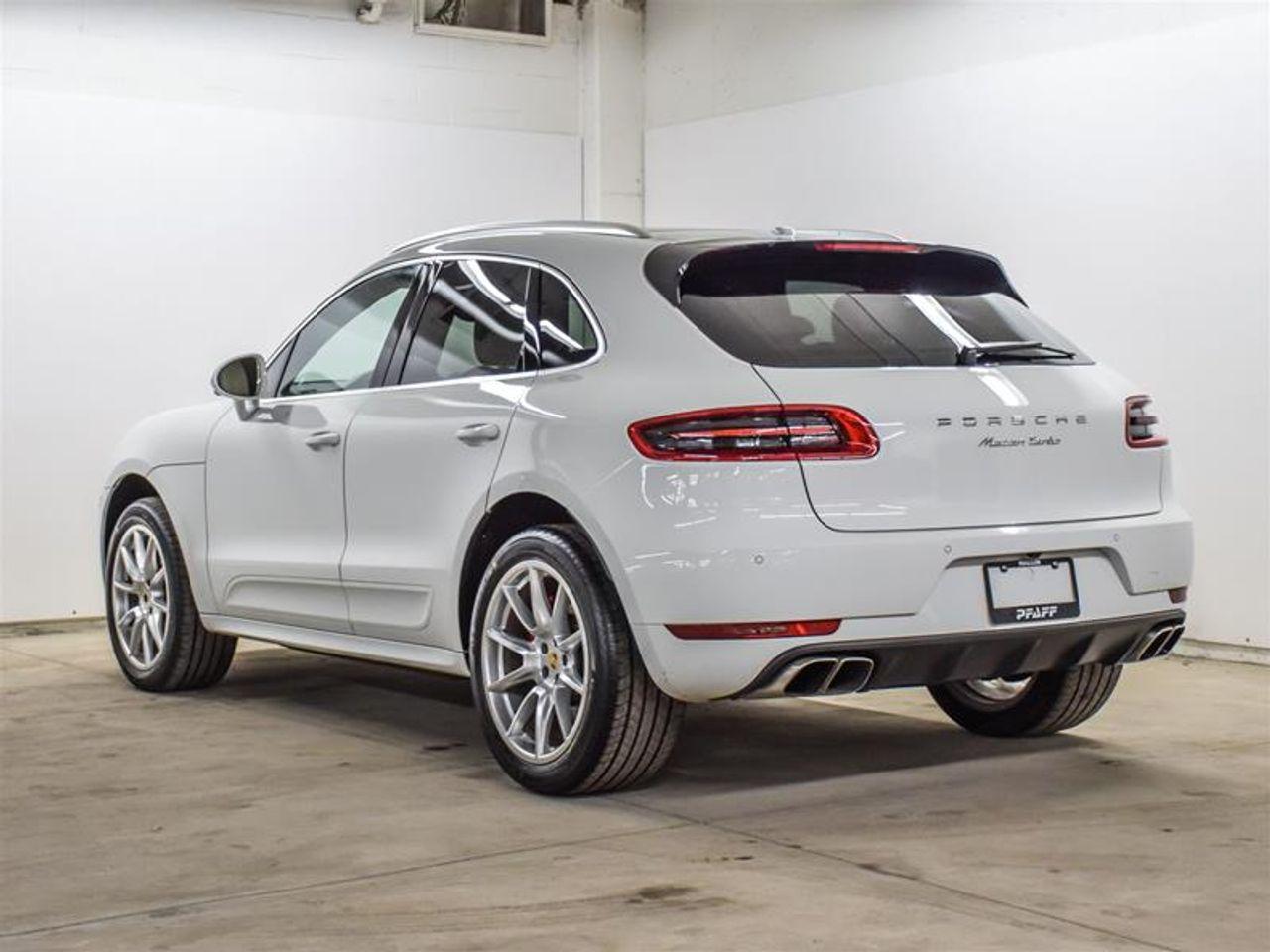 2017 Porsche Macan Turbo-4