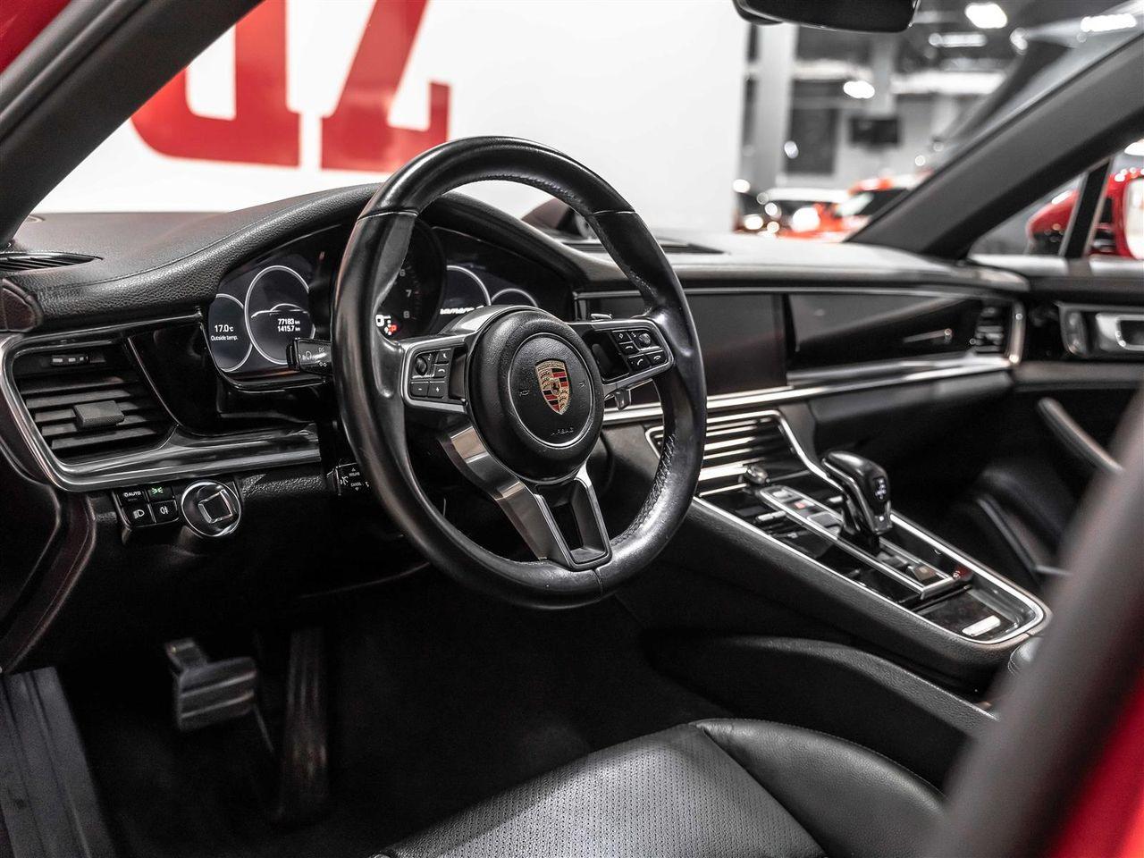 2017 Porsche Panamera 4-4