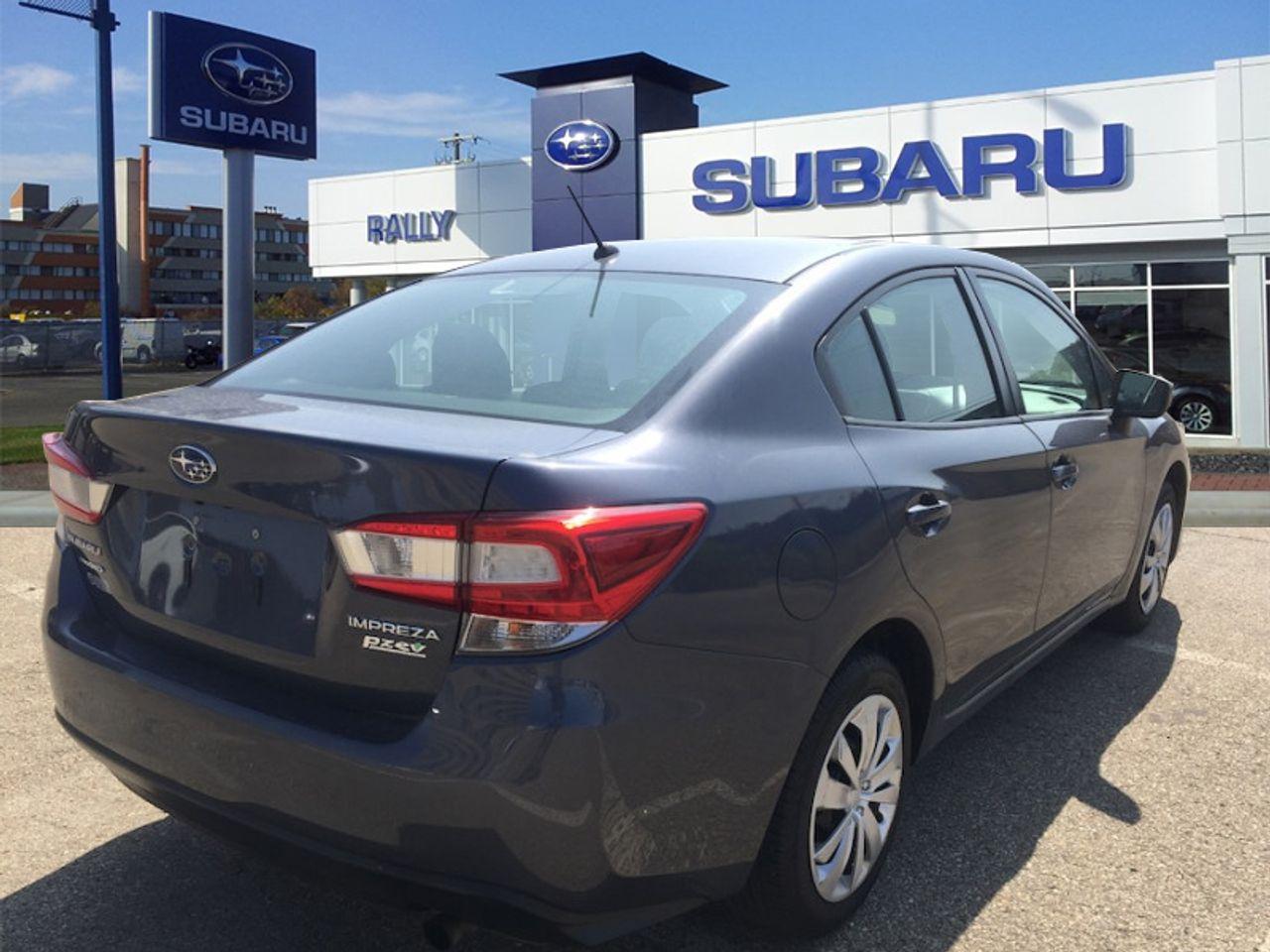 2017 Subaru Impreza 2.0i-1