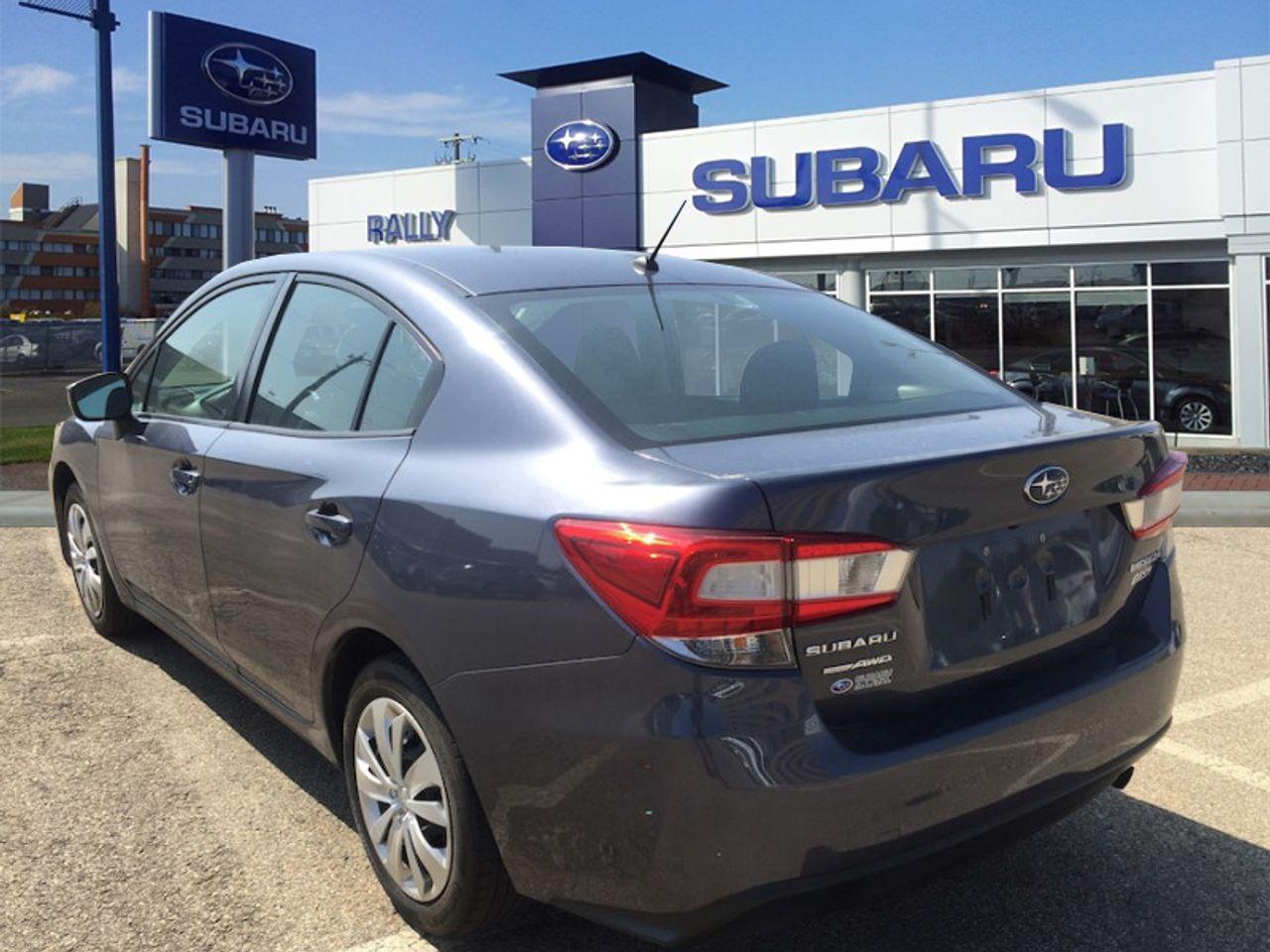 2017 Subaru Impreza 2.0i-2
