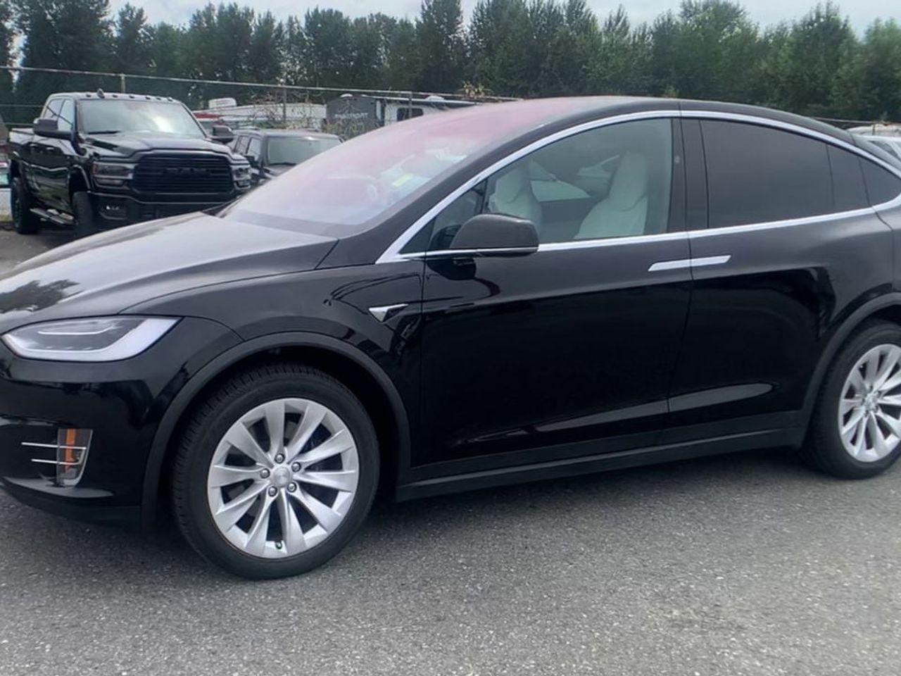 2017 Tesla Model X 90D-3