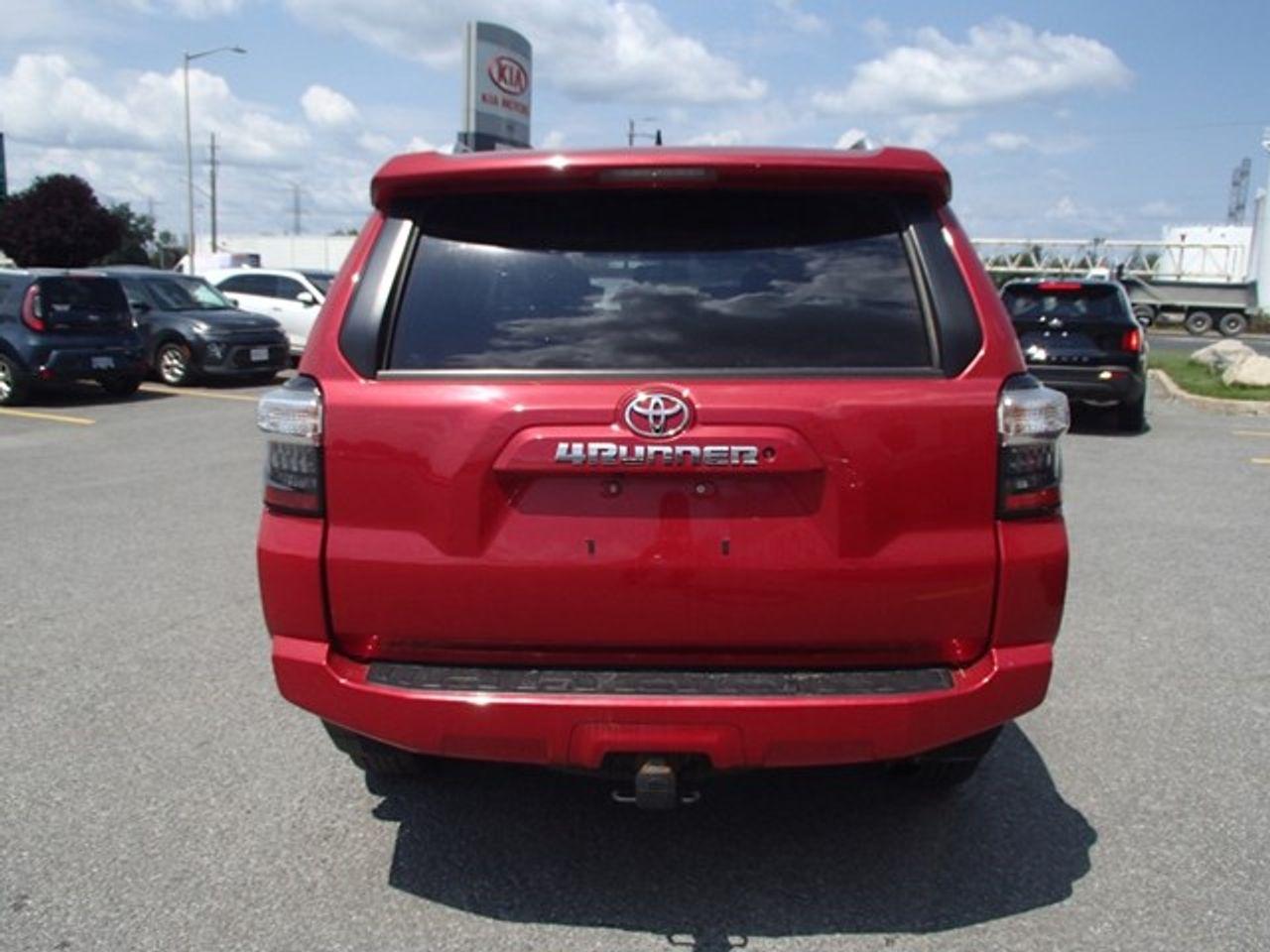 2017 Toyota 4Runner SR5-4