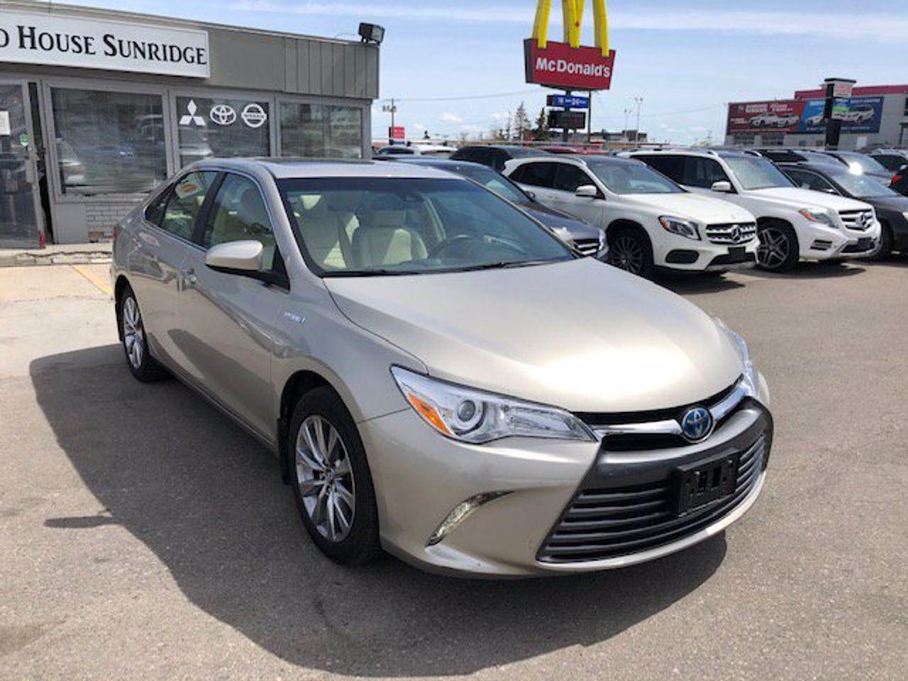 2017 Toyota Camry Hybrid LE-2