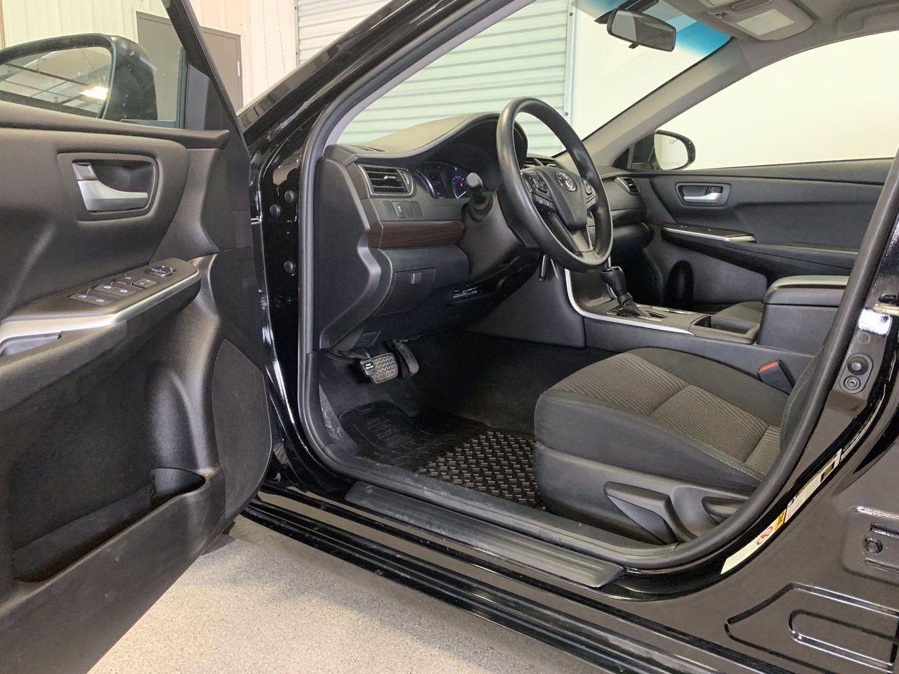 2017 Toyota Camry LE-3
