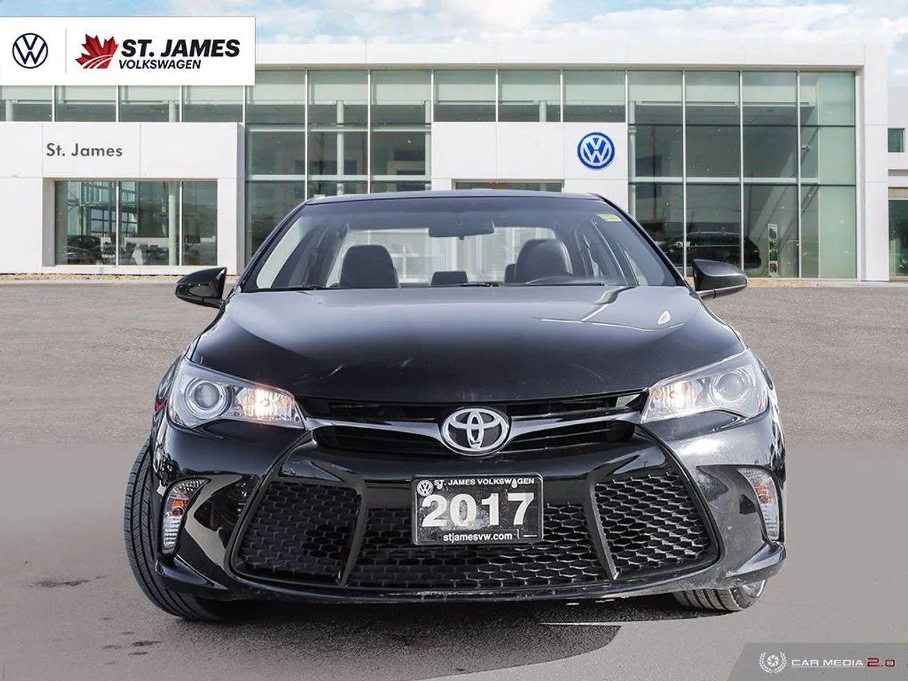 2017 Toyota Camry SE-2
