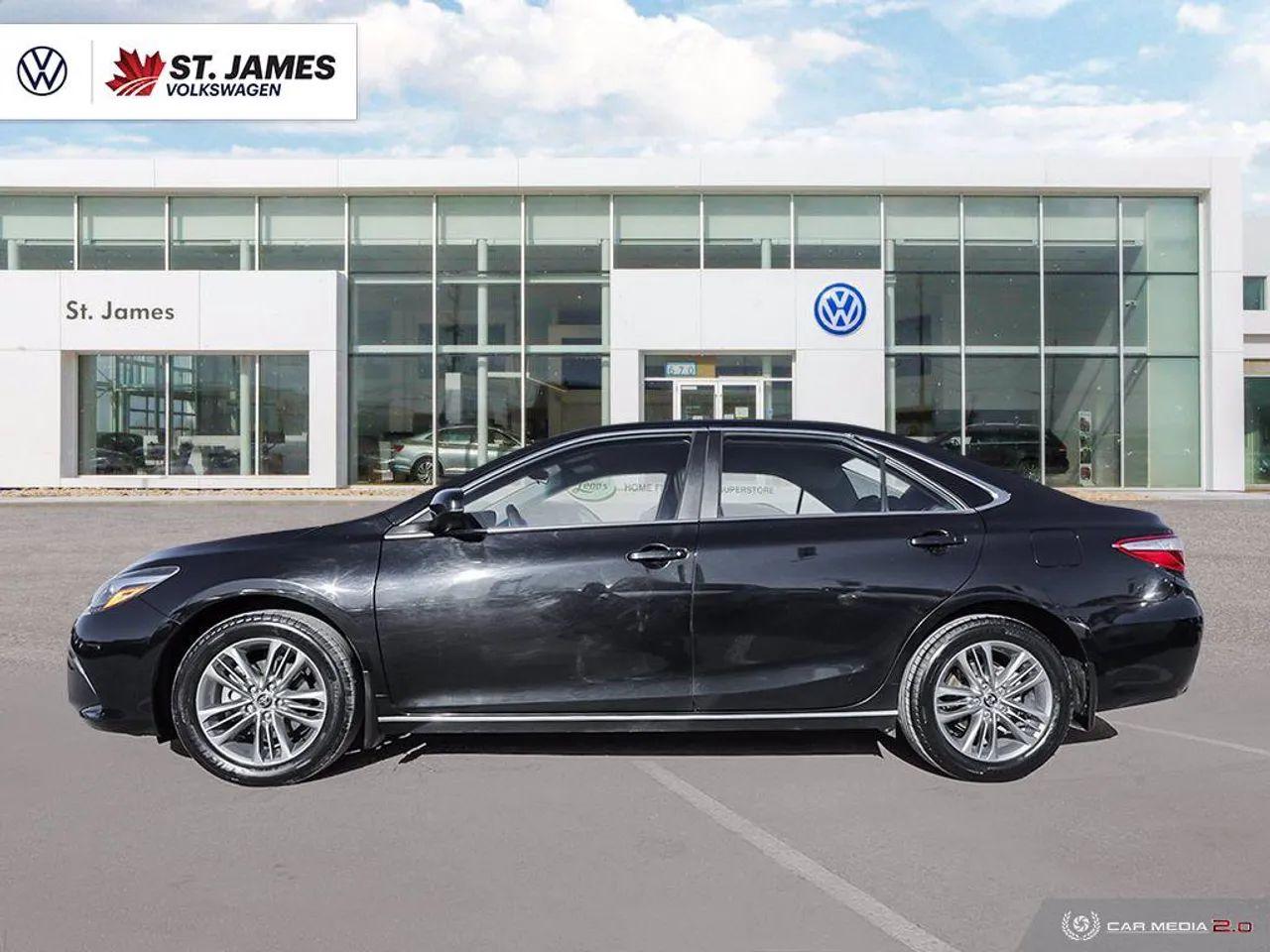 2017 Toyota Camry SE-4