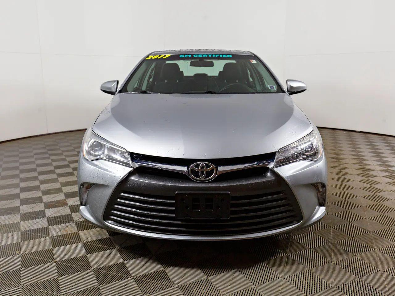 2017 Toyota Camry SE-2