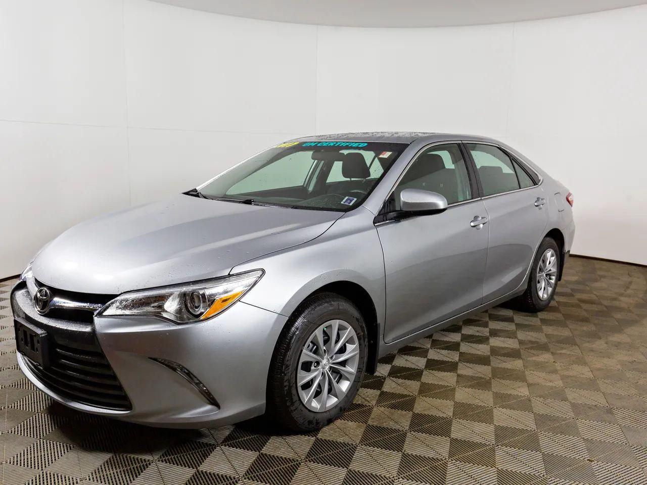 2017 Toyota Camry SE-4