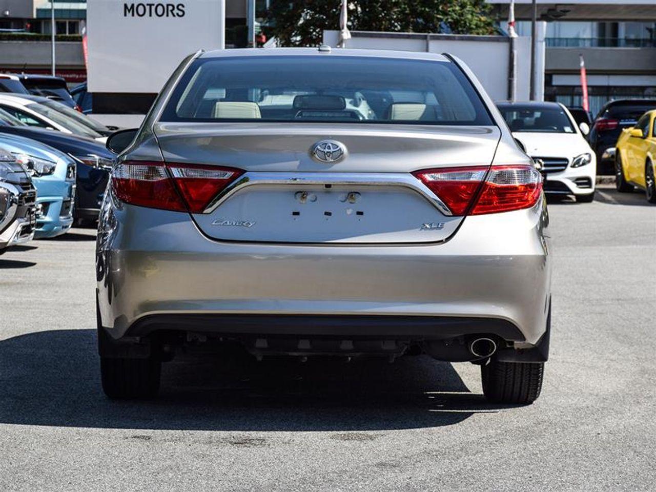 2017 Toyota Camry SE-4