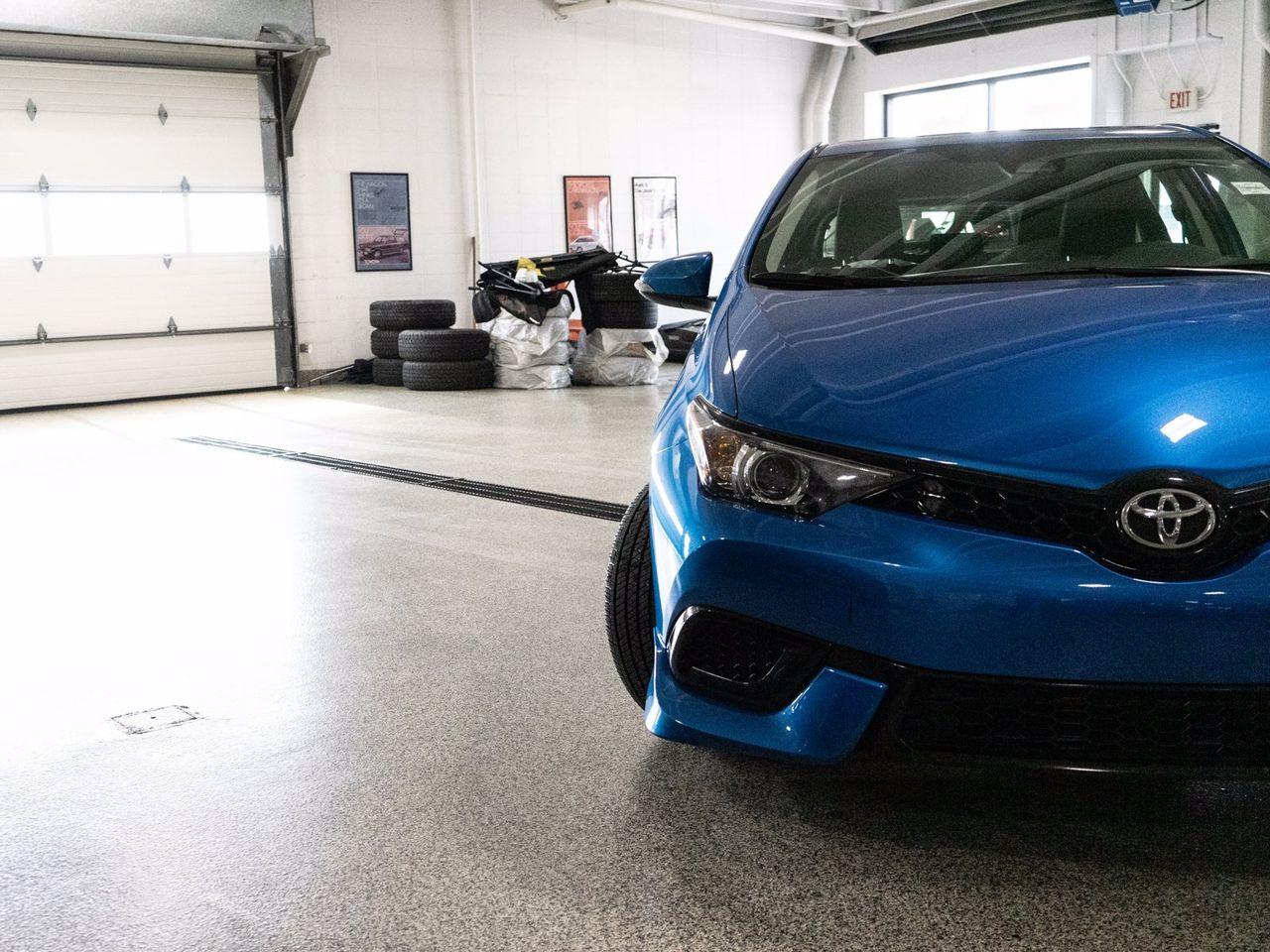 2017 Toyota Corolla iM Base-2