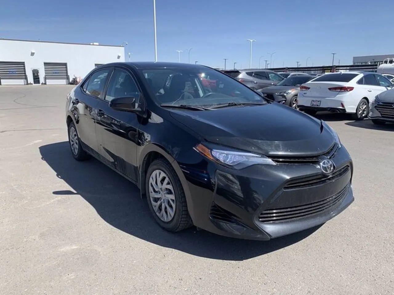 2017 Toyota Corolla LE-4