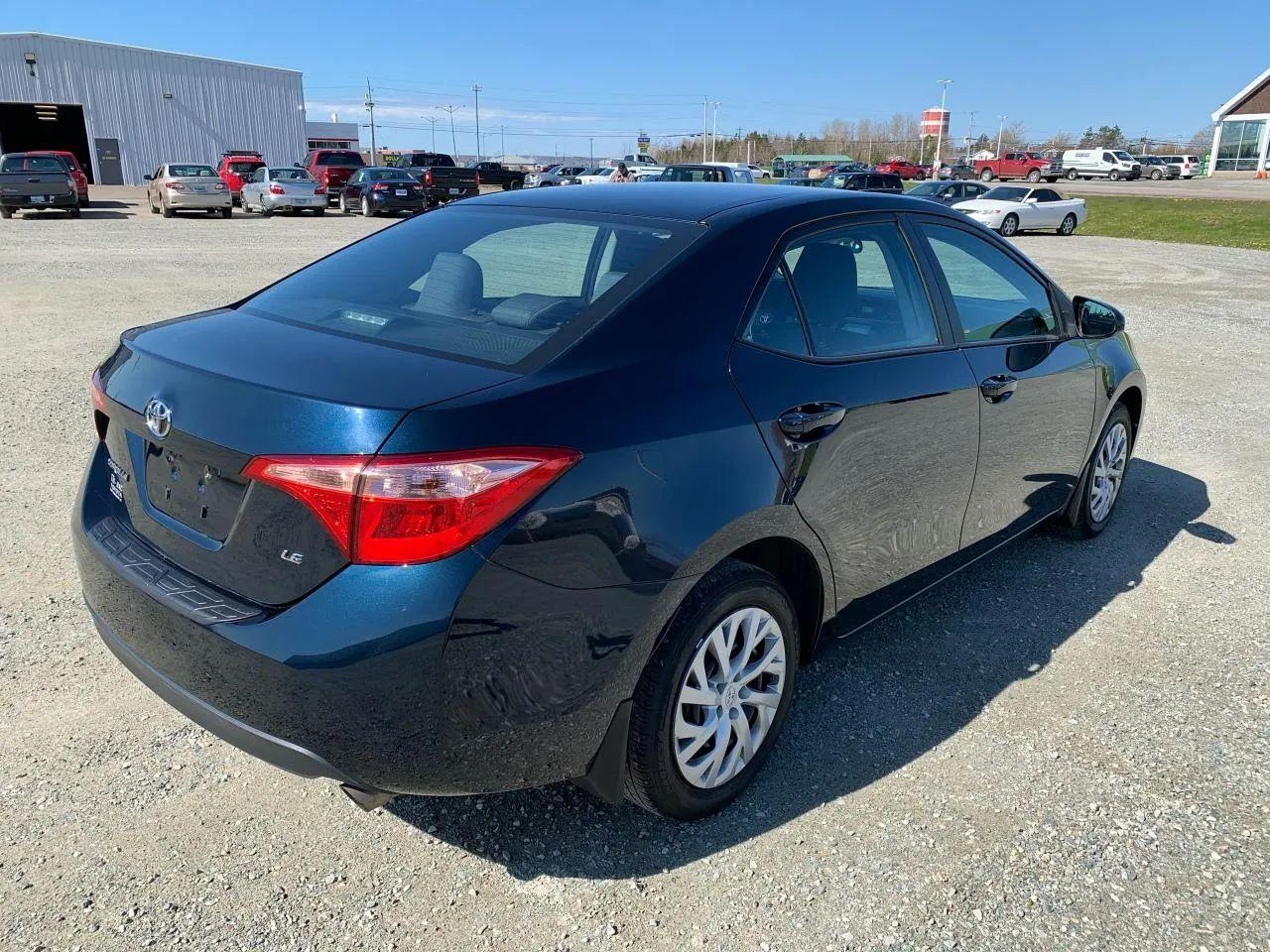 2017 Toyota Corolla LE-4