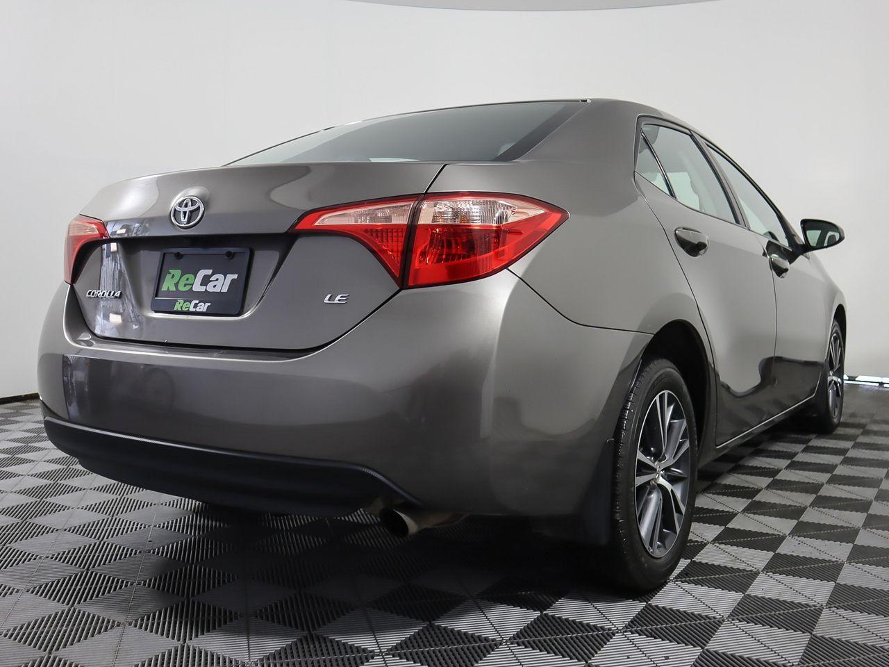 2017 Toyota Corolla LE-4