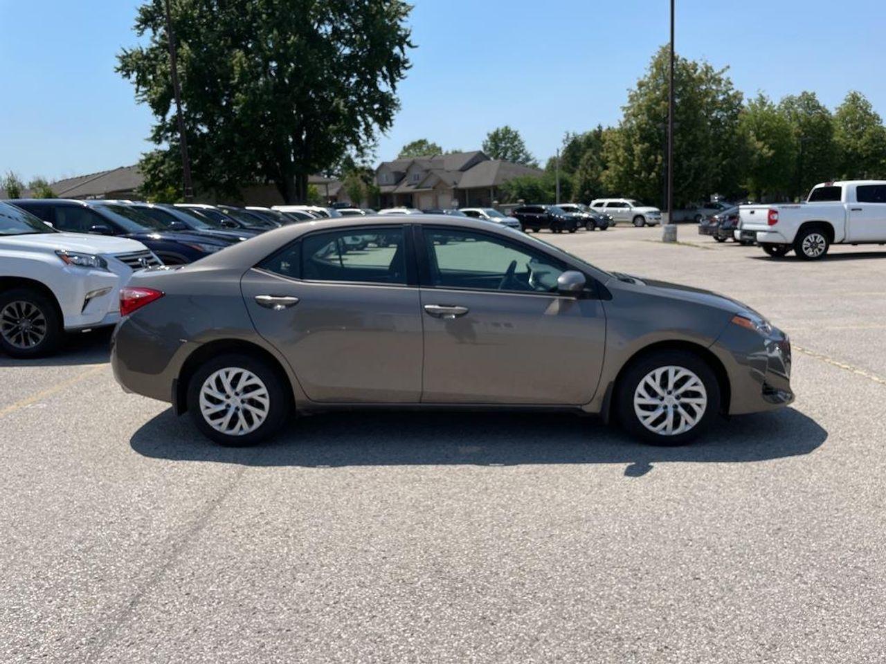 2017 Toyota Corolla LE-4