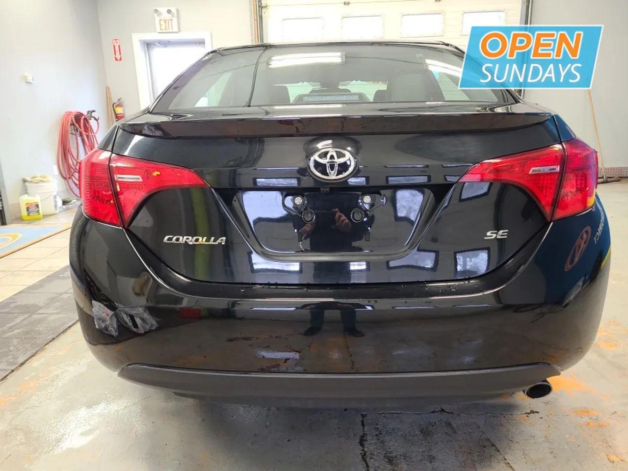 2017 Toyota Corolla SE-3