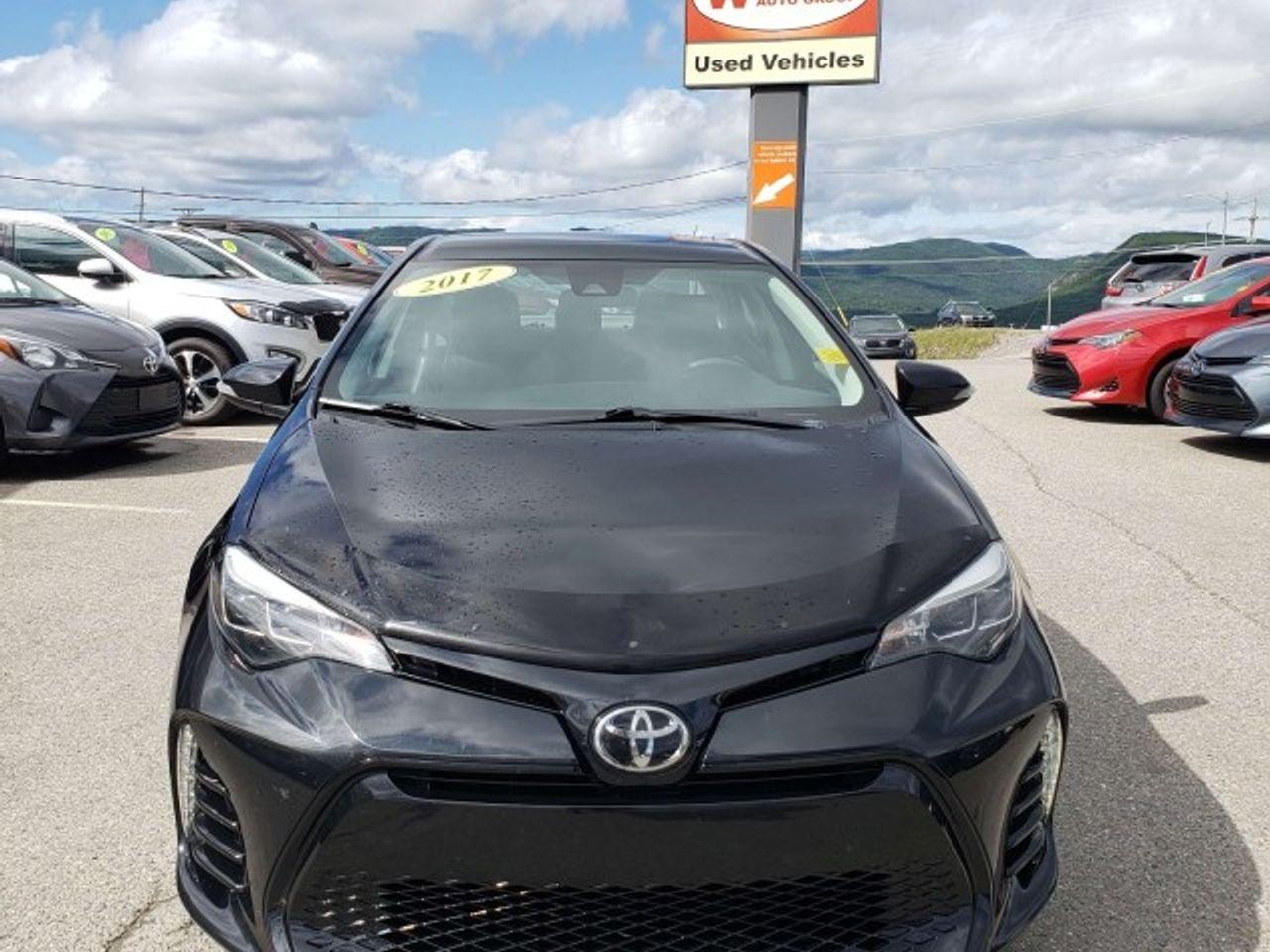 2017 Toyota Corolla SE-3