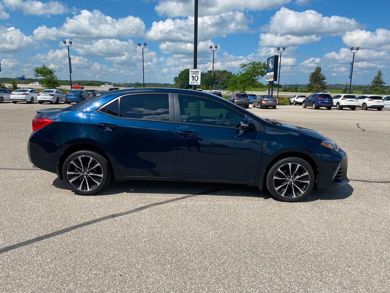 2017 Toyota Corolla SE-3