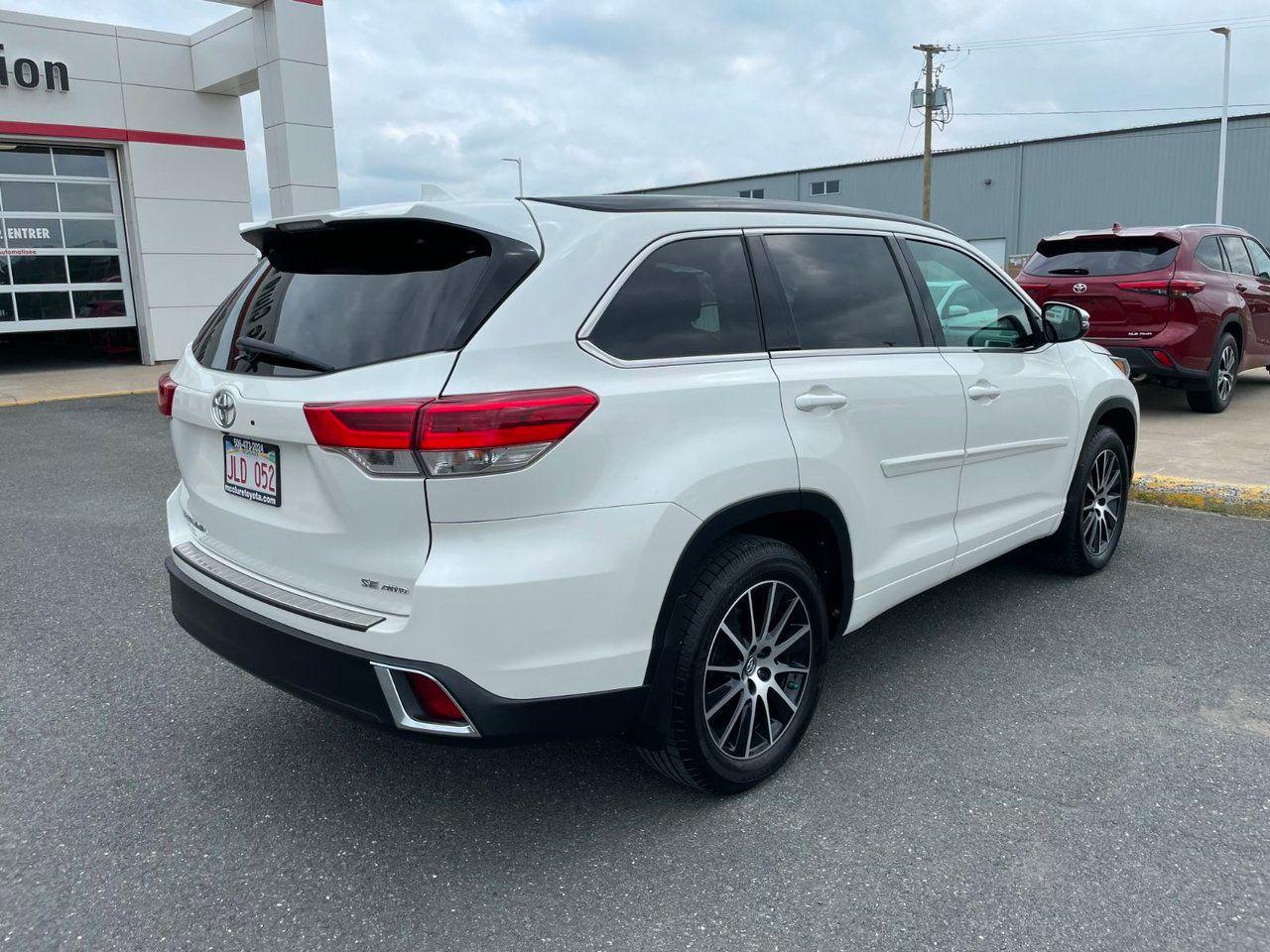 2017 Toyota Highlander XLE-3