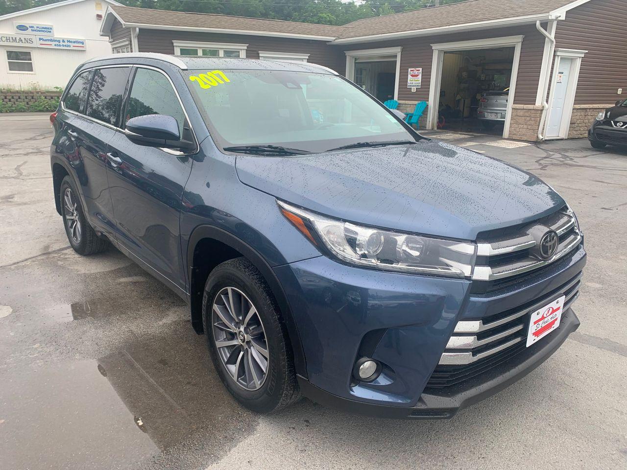 2017 Toyota Highlander XLE-2
