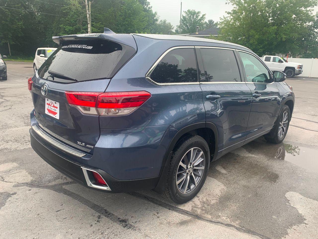2017 Toyota Highlander XLE-3