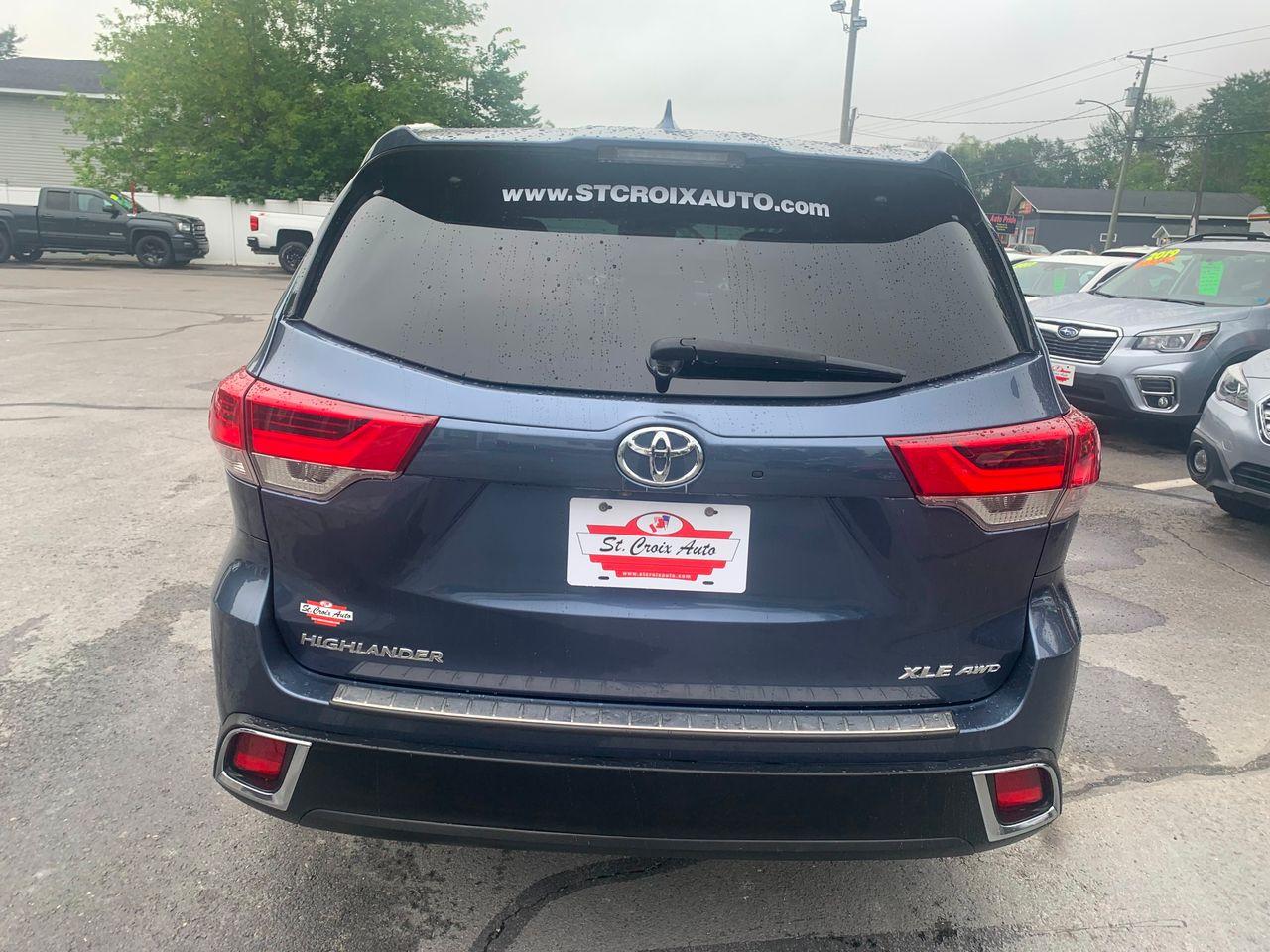 2017 Toyota Highlander XLE-4